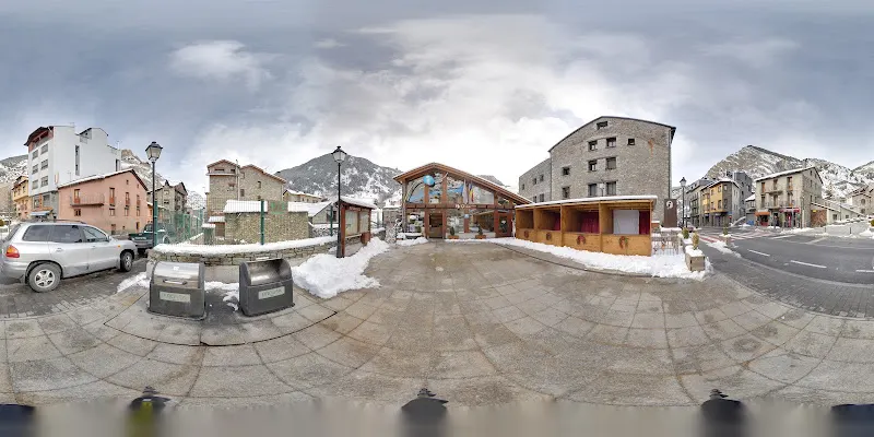 Tourism office and French Post Office - Centro de información turística en Canillo - foto 2