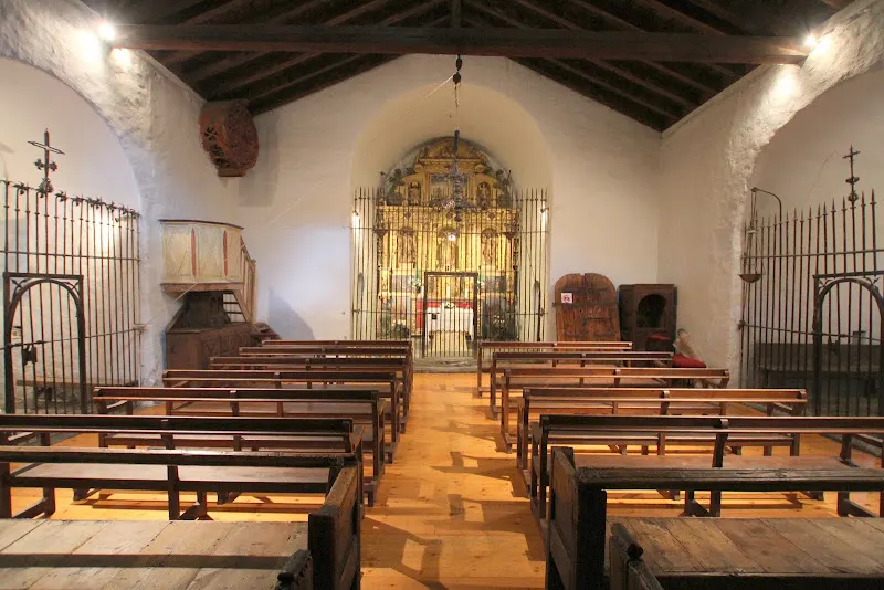 Iglesia de San Martín de la Cortinada - Iglesia católica en La Cortinada - foto 3