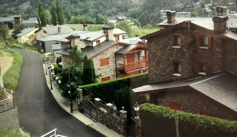 Versus-Andorra - Agencia inmobiliaria en Andorra la Vella - foto 2