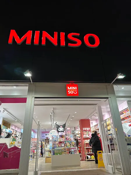 MINISO Andorra - Tienda de regalos en Les Escaldes, Andorra - foto 2