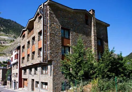 Apartaments Sant Bernat - Apartament de lloguer vacacional en Canillo - foto 2