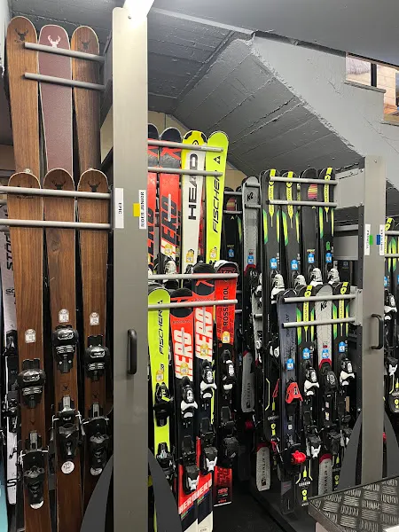 Skiz - Tienda de deportes en El Tarter - foto 3