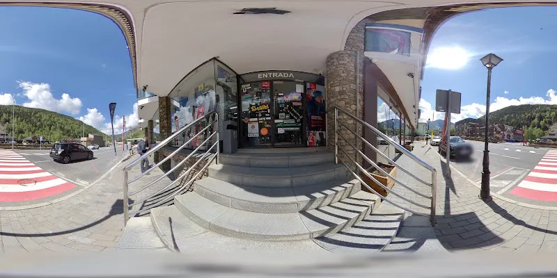Esports Espunyes - Tienda de material deportivo en El Tarter - foto 2