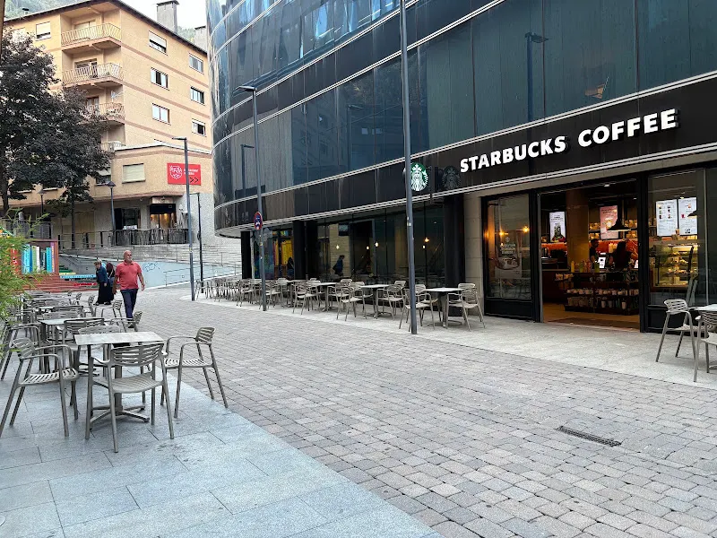 Starbucks - Cafetería en Escaldes-Engordany - foto 2